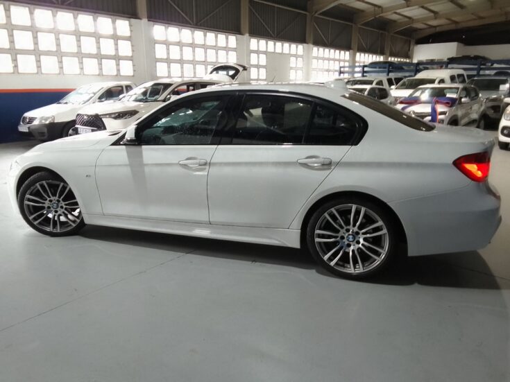 2015 BMW 320i MSPORT – Left Side Photo