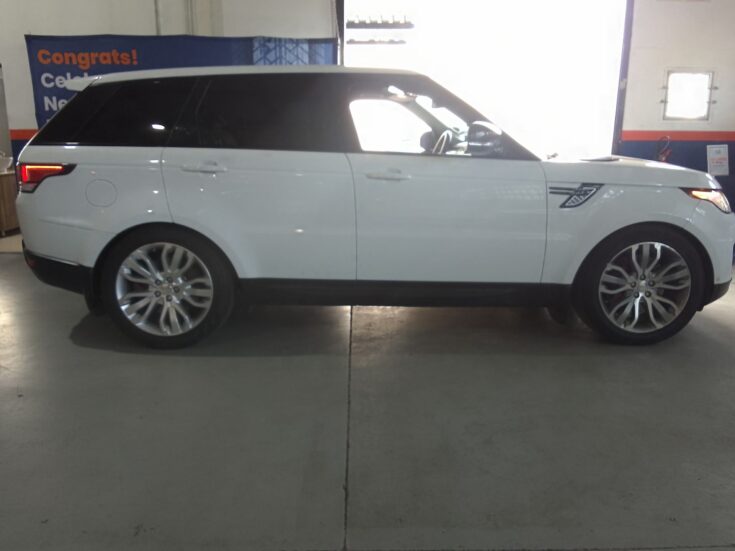 2015 RANGE ROVER SPORT 4.4 SDV8 HSE DYNAMIC – Left Side Photo