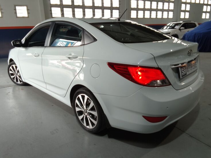 2016 HYUNDAI ACCENT 1.6 GLS/FLUID – Back Feature Photo
