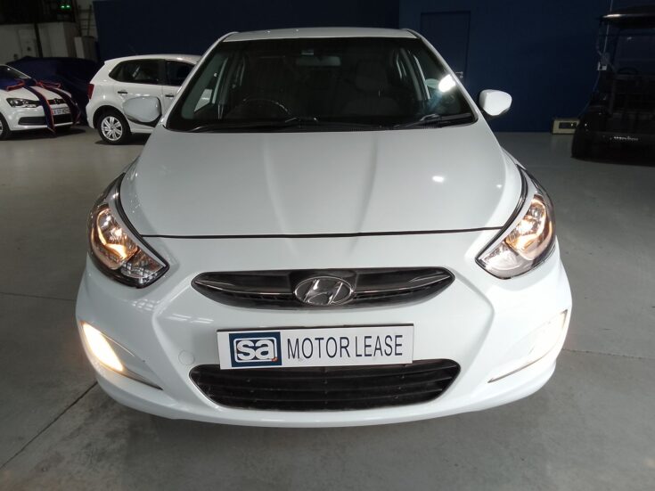 2016 HYUNDAI ACCENT 1.6 GLS/FLUID – Front Photo