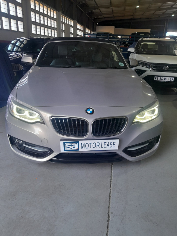 2017 BMW 220i CONVERT SPORT LINE A/T – Front Photo