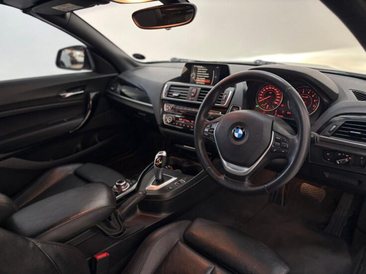 2017 BMW 220i CONVERT SPORT LINE A/T – Interior