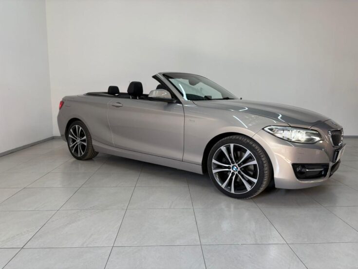 2017 BMW 220i CONVERT SPORT LINE A/T – Left Side Photo