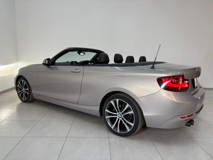 2017 BMW 220i CONVERT SPORT LINE A/T – Right Side Photo