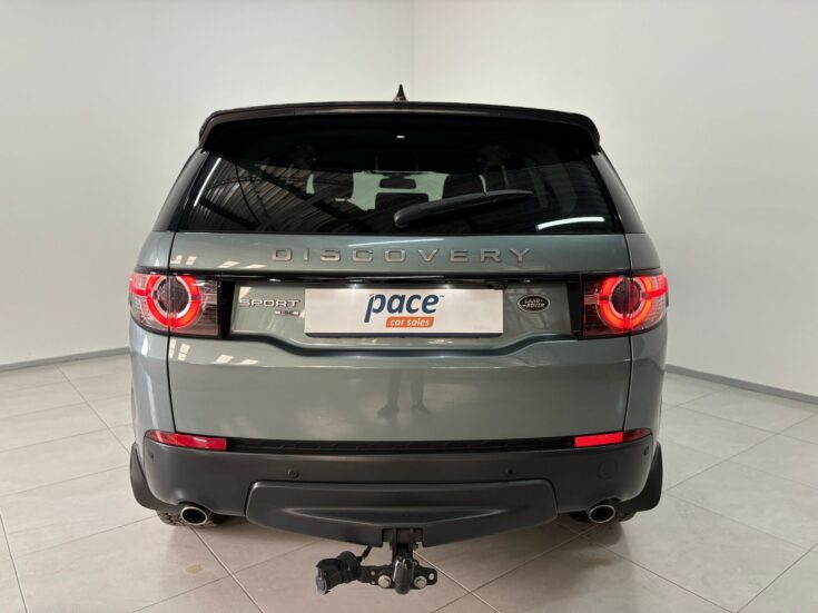 2017 DISCOVERY SPORT 2.2 SD4 HSE – Back Photo