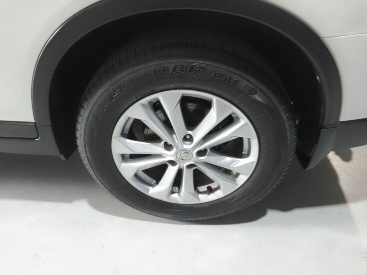 2017 NISSAN X-TRAIL 2.5 SE 4X4 CVT – Wheel Example