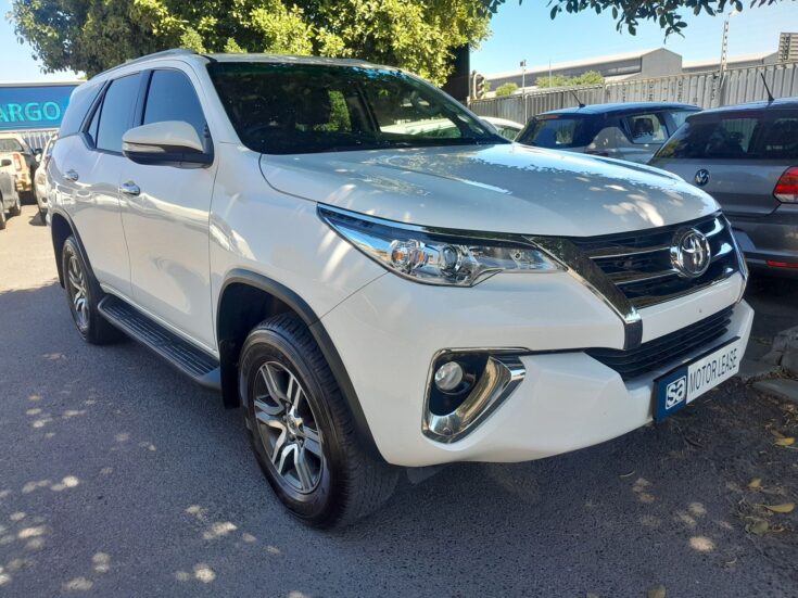 2017 TOYOTA FORTUNER 2.4 GD-6 R/B A/T – Front Feature Photo