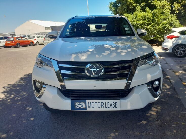 2017 TOYOTA FORTUNER 2.4 GD-6 R/B A/T – Front Photo