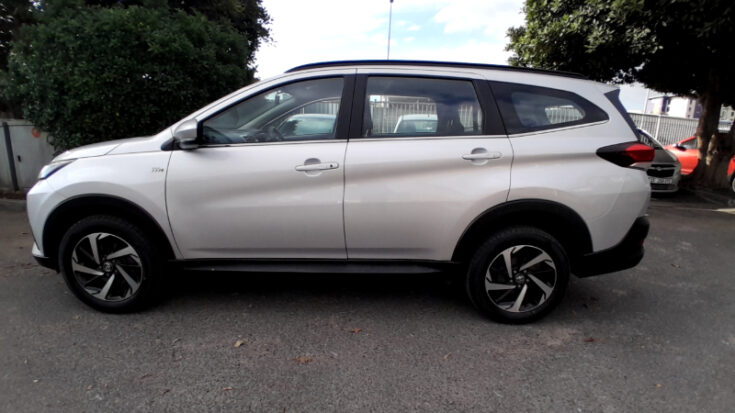 2018 TOYOTA RUSH 1.5 A/T – Left Side Photo
