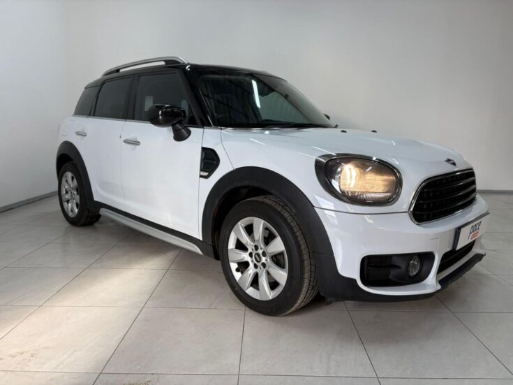 2019 MINI COOPER S COUNTRYMAN A/T – Front Feature Photo