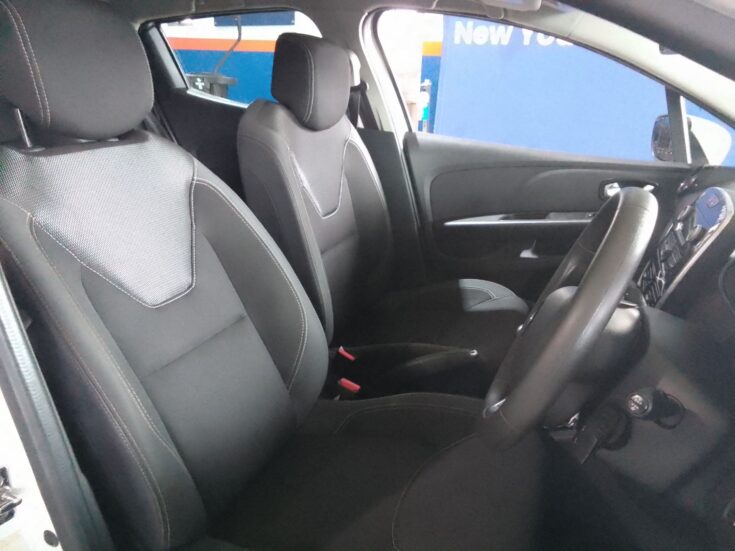 2019 RENAULT CLIO IV 900T AUTHENTIQUE 5DR – Front Seats