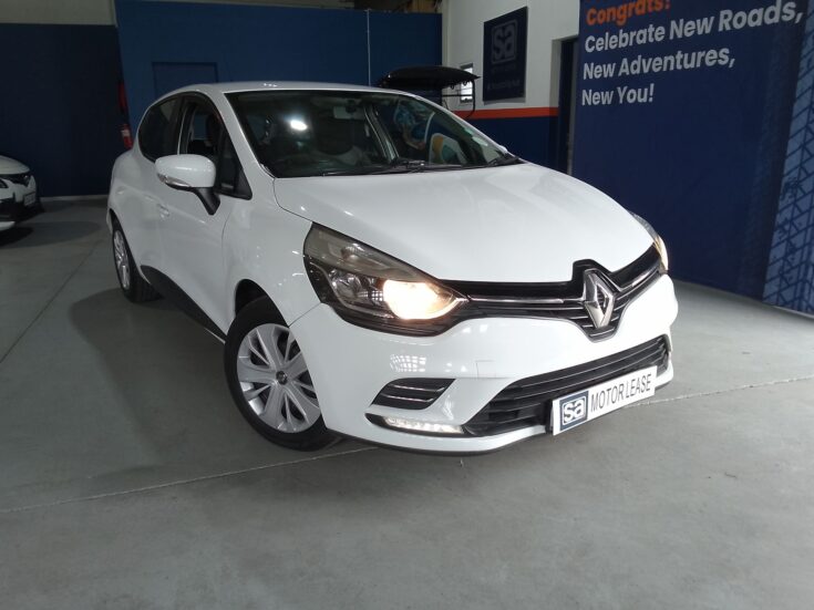 2019 RENAULT CLIO IV AUTHENTIQUE 5DR – Front Feature Photo