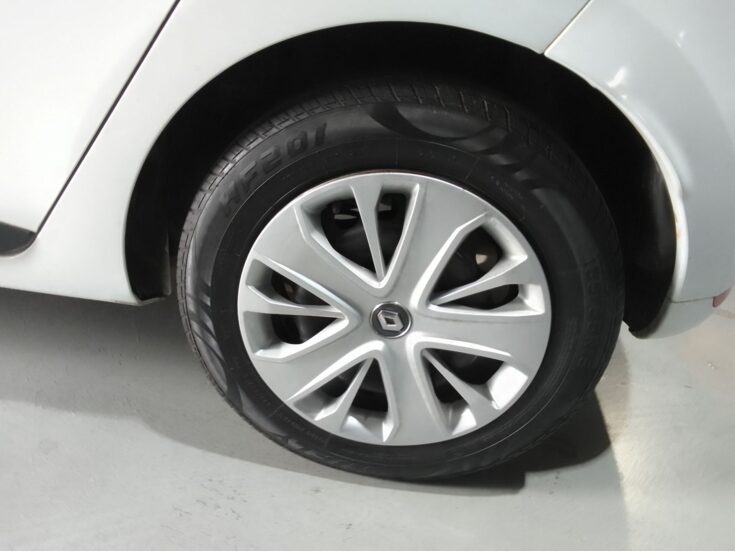 2019 RENAULT CLIO IV AUTHENTIQUE 5DR – Wheel Example