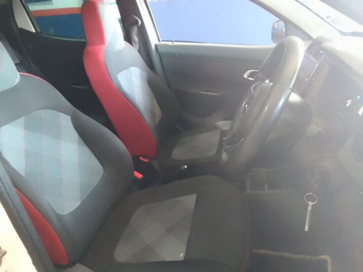 2019 RENAULT KWID DYNAMIQUE MANUAL – Front Seats
