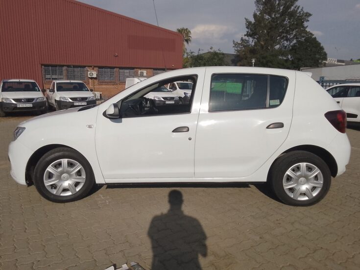 2019 RENAULT SANDERO 900T EXPRESSION – Left Side Photo