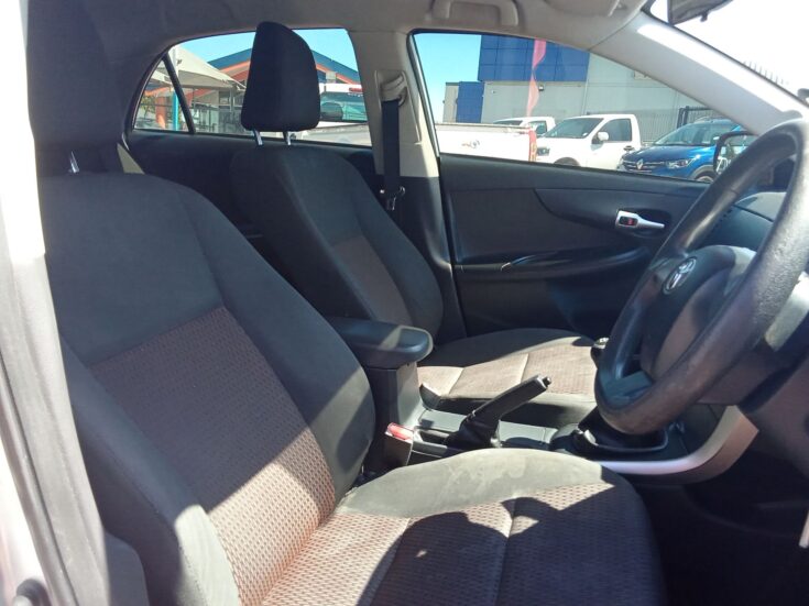 2019 TOYOTA COROLLA QUEST 1.6. – Front Seats