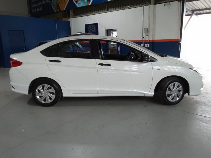 2020 HONDA BALLADE 1.5 TREND CVT – Right Side Photo