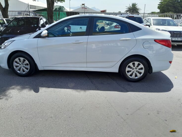 2020 HYUNDAI ACCENT 1.6 GL/MOTION – Left Side Photo