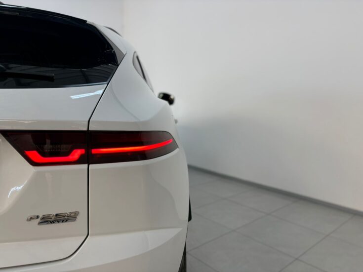 2020 JAGUAR E-PACE P250 2.0 HSE R-DYNAMIC – Left Side Photo