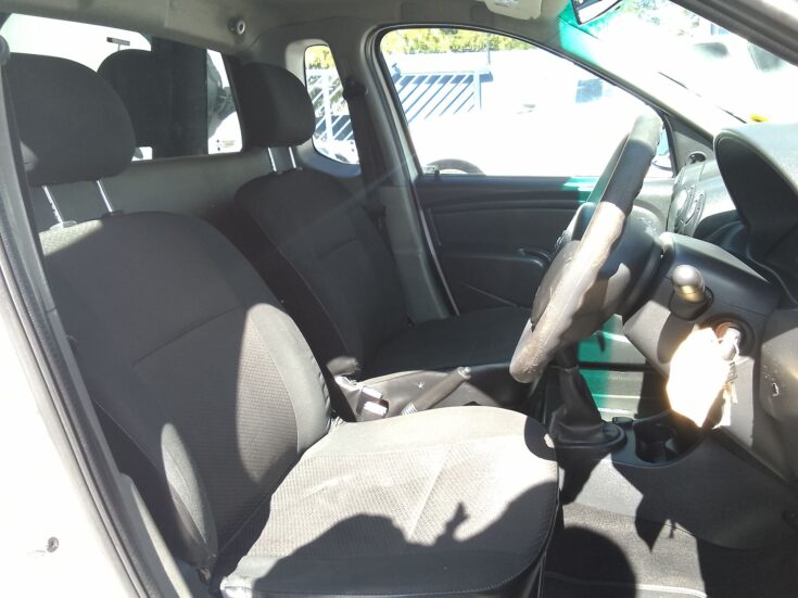 2020 NISSAN NP200 1.5 DCI SAFETY PACK P/U S/C – Front Seats