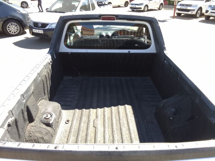2020 NISSAN NP200 1.6 A/C SAFETY PACK P/U S/C – Boot / Loadbin