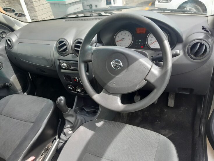 2020 NISSAN NP200 1.6A/C SAFETY PACK P/U S/C – Interior