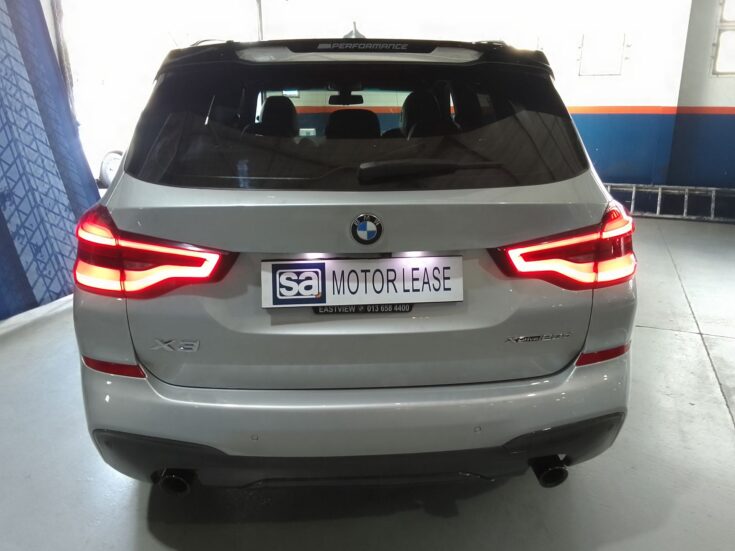 2021 BMW X3 XDRIVE 20D M-SPORT – Back Photo