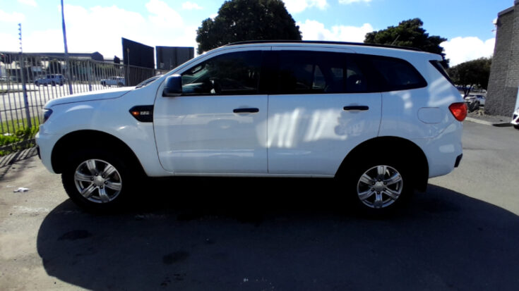 2021 FORD EVEREST 2.2 TDCI XLS AT – Left Side Photo