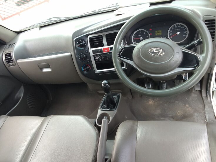 2021 HYUNDAI H100 2.6D A/C F/C D/S – Dashboard