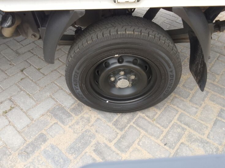 2021 HYUNDAI H100 2.6D A/C F/C D/S – Wheel Example