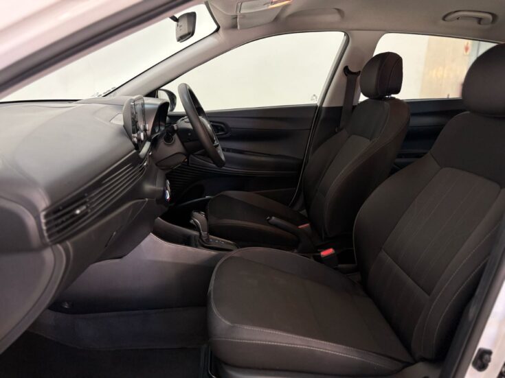 2021 HYUNDAI i20 1.4 MOTION A.T – Front Seats