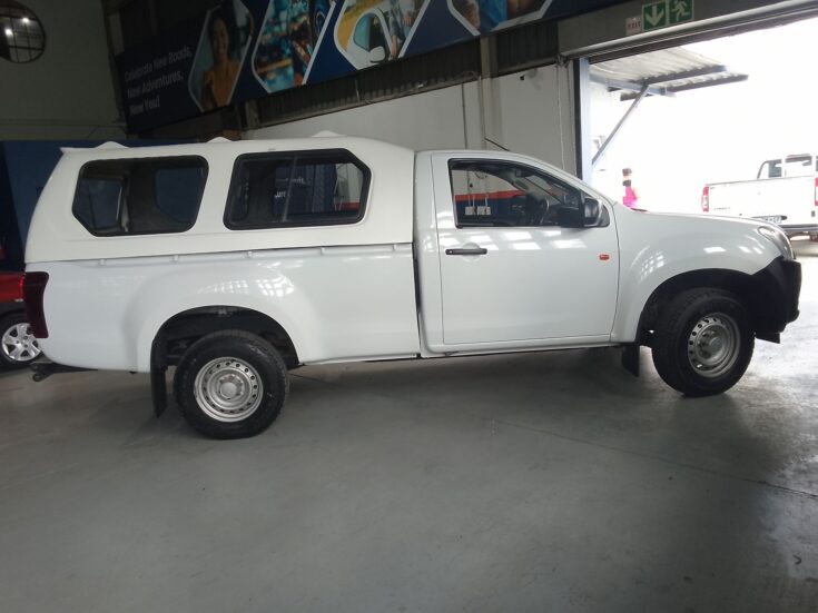 2021 ISUZU D-MAX 205 FLEETSIDE S/C P/U – Right Side Photo