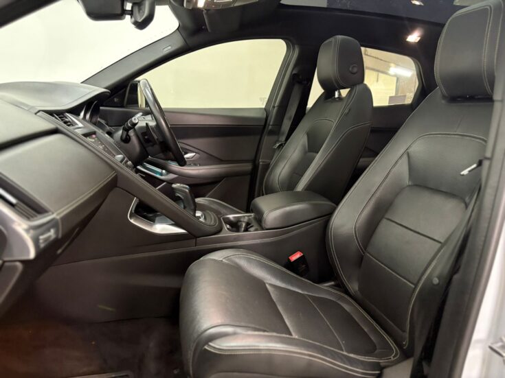 2021 JAGUAR E-PACE 2.0D SE – Front Seats