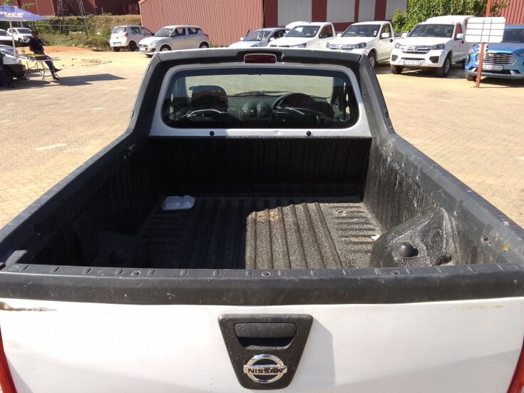 2021 NISSAN NP200 1.6 A/C SAFETY PACK P/U S/C – Boot / Loadbin