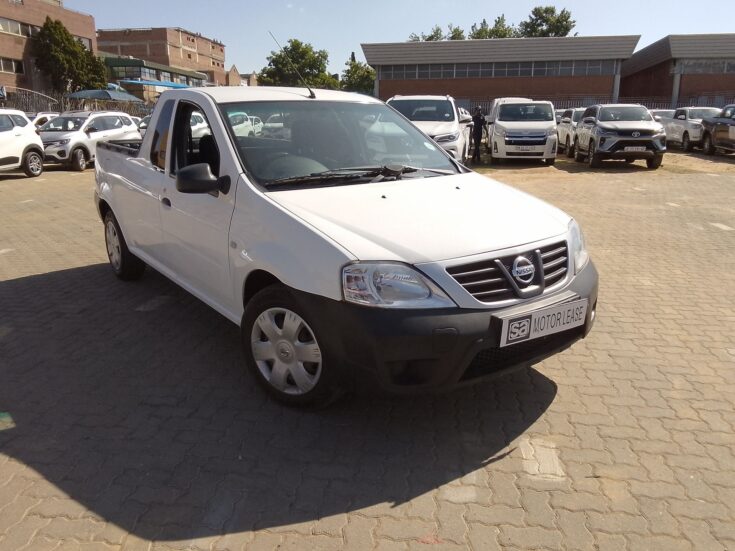 2021 NISSAN NP200 1.6 A/C SAFETY PACK P/U S/C – Front Feature Photo