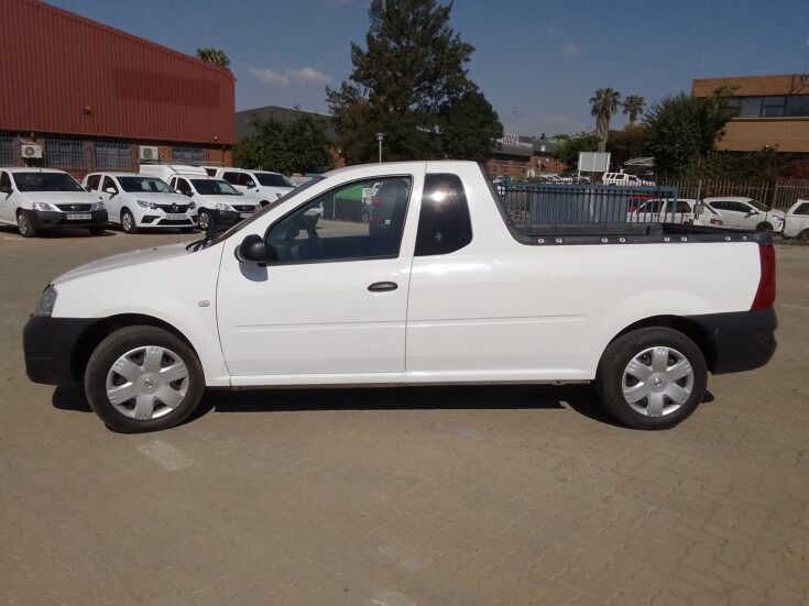 2021 NISSAN NP200 1.6 A/C SAFETY PACK P/U S/C – Left Side Photo