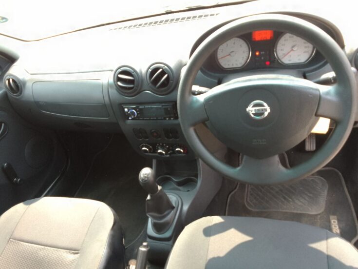 2021 NISSAN NP200 1.6 AC SAFETY PACK PU SC – Dashboard