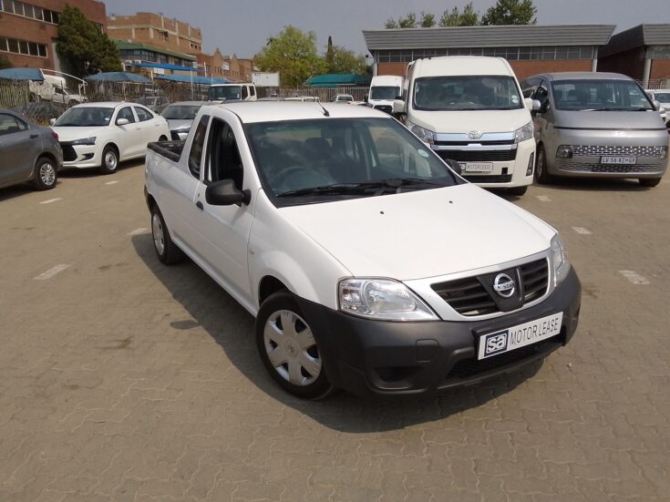 2021 NISSAN NP200 1.6 AC SAFETY PACK PU SC – Front Feature Photo