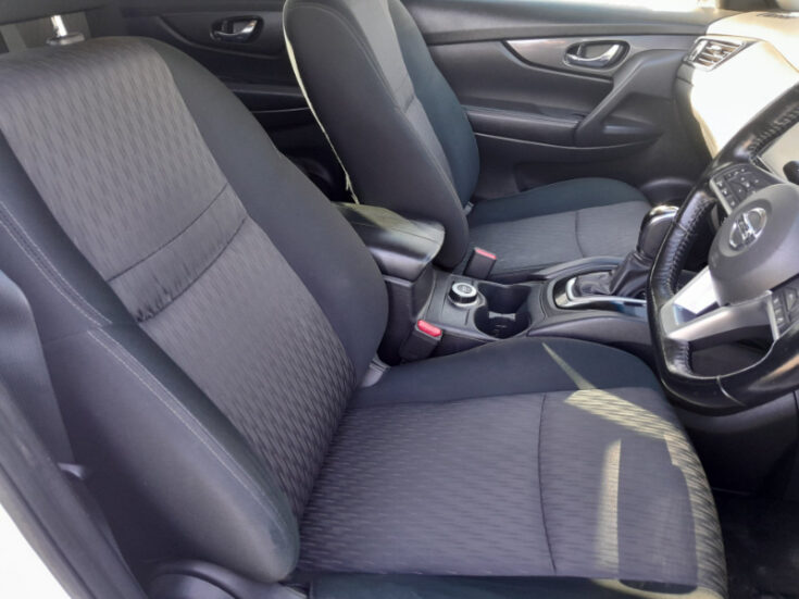 2021 NISSAN X -TRAIL 2.5 ACENTA 4X4 CVT – Front Seats