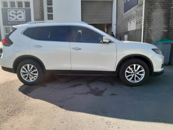2021 NISSAN X -TRAIL 2.5 ACENTA 4X4 CVT – Right Side Photo
