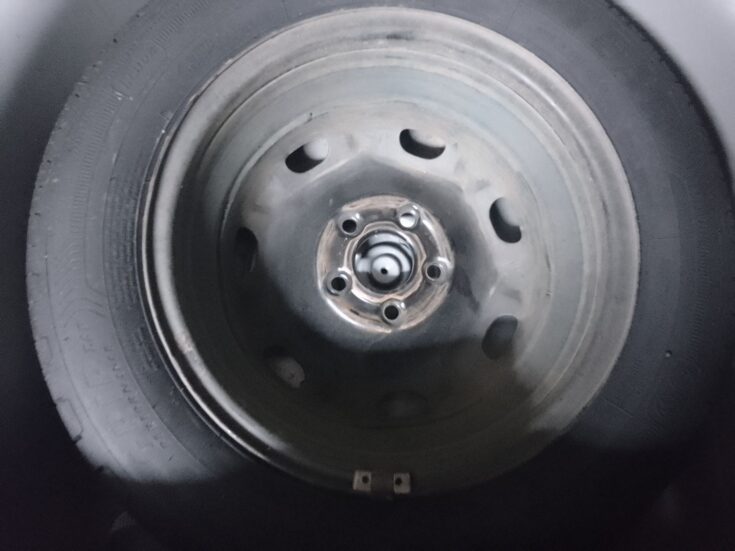 2021 RENAULT KWID DYNAMIQUE MANUAL – Spare Wheel