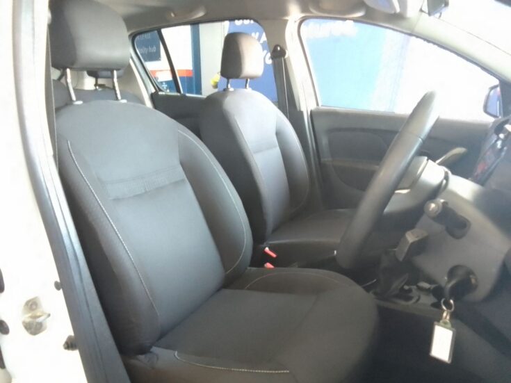 2021 RENAULT SANDERO 900 T EXPRESSION – Front Seats