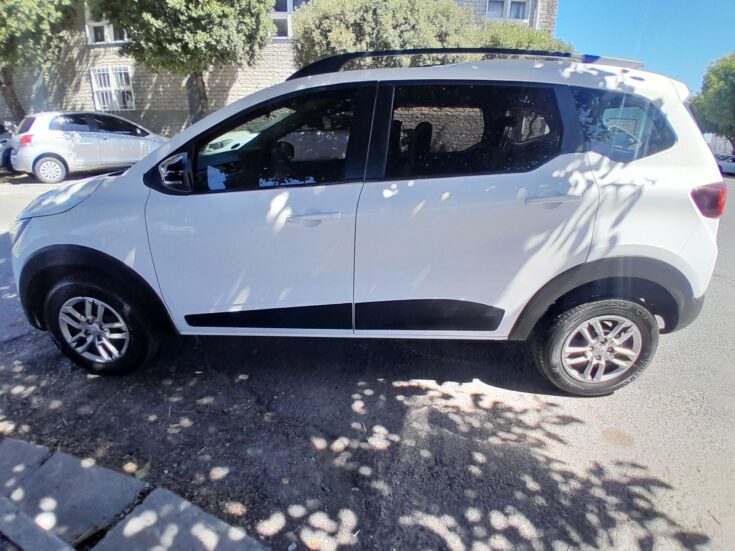 2021 RENAULT TRIBER 1.0 DYNAMIQUE/ZEN – Left Side Photo