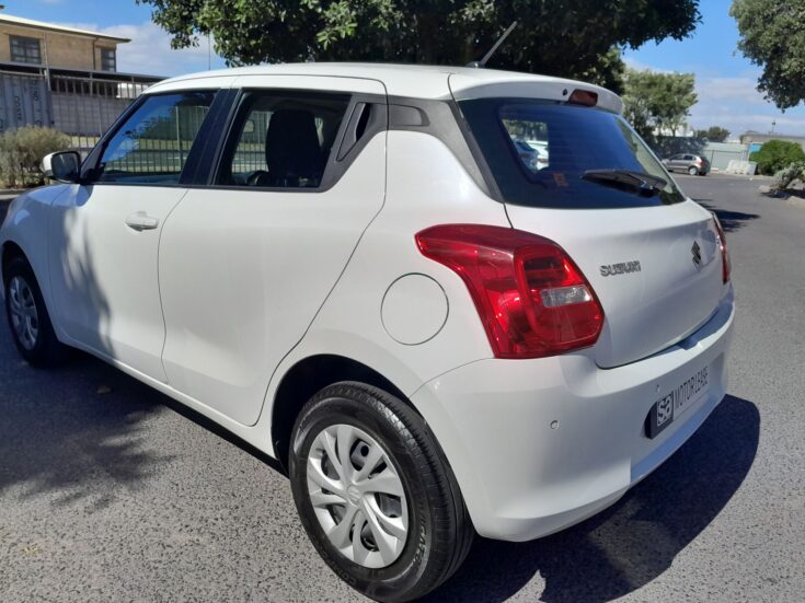 2021 SUZUKI SWIFT 1.2 GL AMT – Back Feature Photo