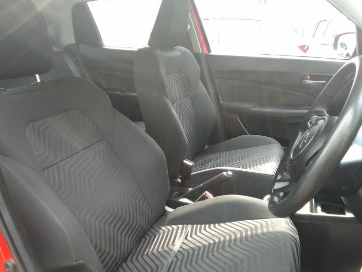 2021 SUZUKI SWIFT 1.2 GL AMT – Front Seats