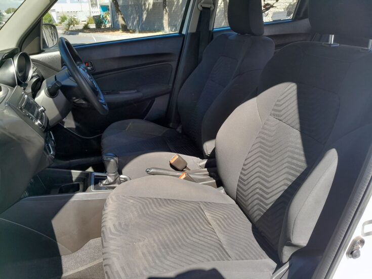 2021 SUZUKI SWIFT 1.2 GL AMT – Front Seats