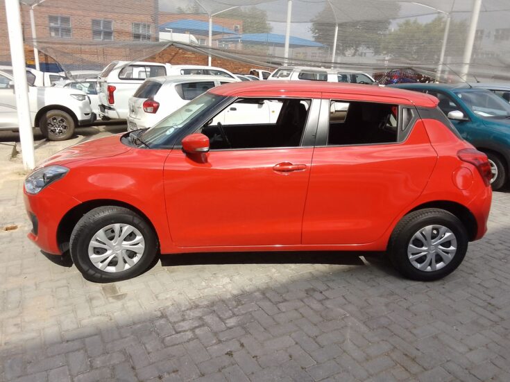 2021 SUZUKI SWIFT 1.2 GL AMT – Left Side Photo