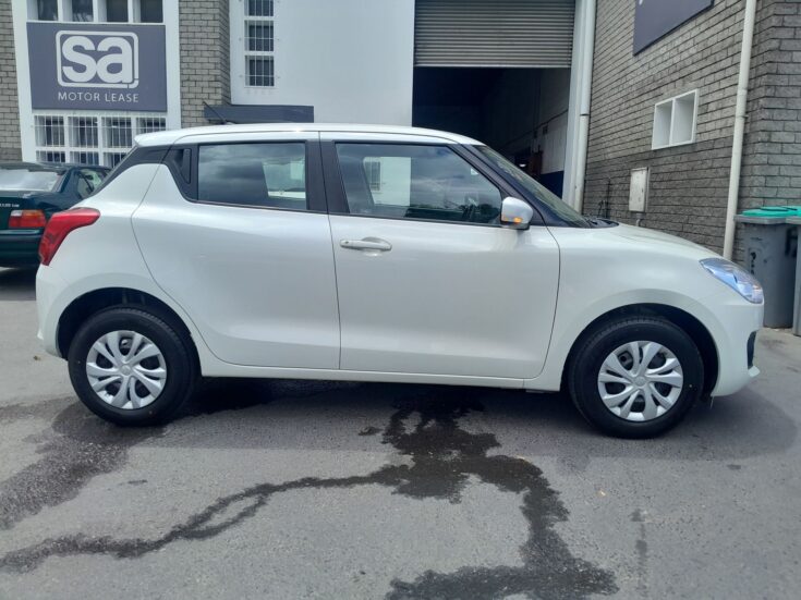 2021 SUZUKI SWIFT 1.2 GL AMT – Right Side Photo