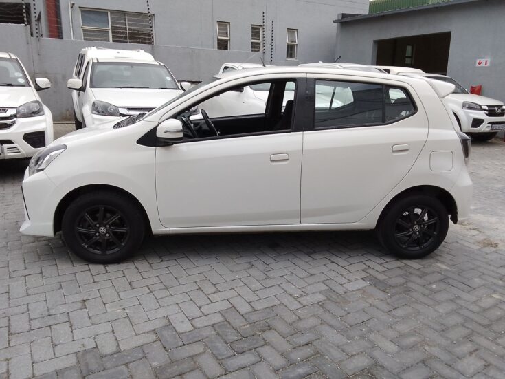2021 TOYOTA AGYA 1.0 A/T – Left Side Photo