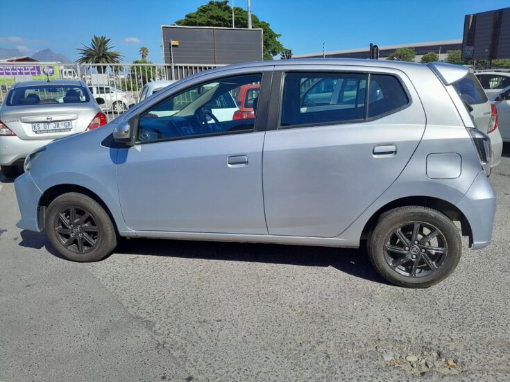 2021 TOYOTA AGYA 1.0 A/T – Left Side Photo